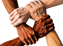 squadra con mani intracciate